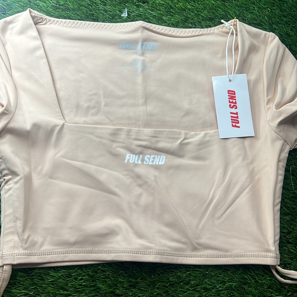 Full Send fitness women’s biker shorts and top. NWT size Xs/small - Picture 2 of 8